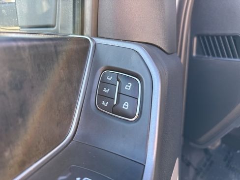 Used 2025 Ford F350 Lariat image 18