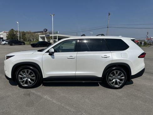 Certified 2024 Toyota Grand Highlander Limited image 8