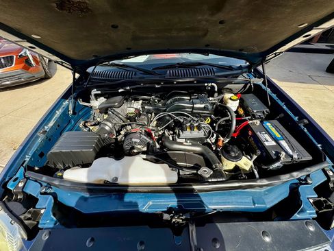 Used 2008 Ford Explorer Sport Trac XLT image 14