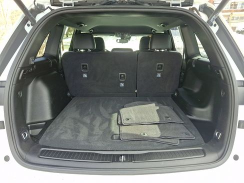 Used 2023 Jeep Grand Cherokee Altitude image 29