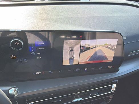 New 2026 Chevrolet Traverse LT FWD image 26