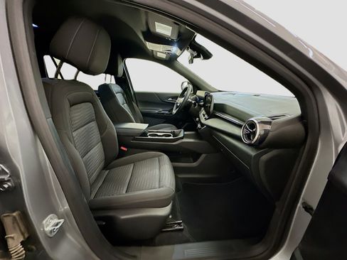 Used 2025 Chevrolet Equinox LT image 32