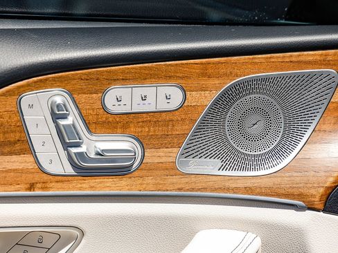 Certified 2024 Mercedes-Benz GLS 450 4MATIC image 22