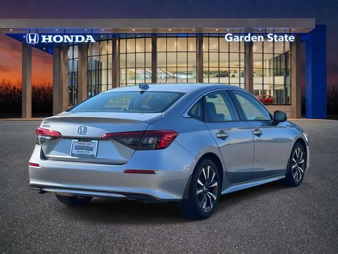 Certified 2024 Honda Civic EX image 3