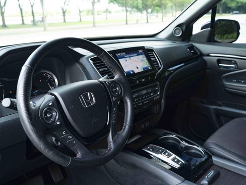 Used 2023 Honda Ridgeline Black Edition image 16