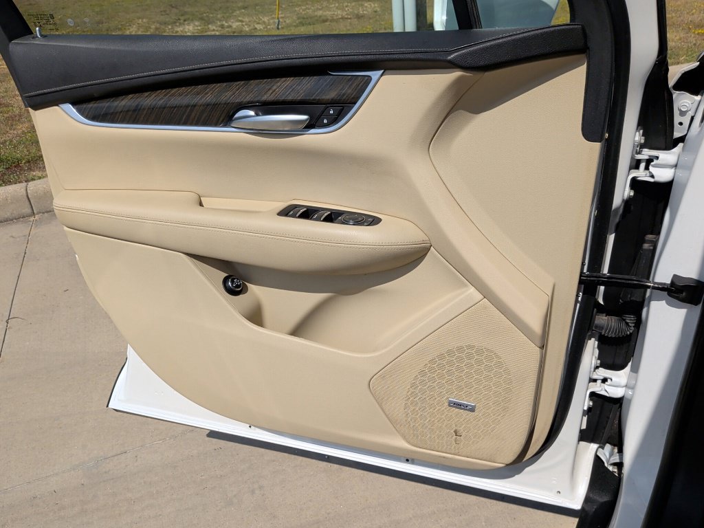 Used 2019 Cadillac XT5 FWD image 10