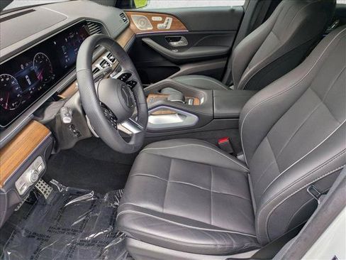 Certified 2024 Mercedes-Benz GLS 580 4MATIC image 17