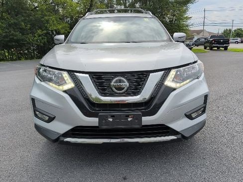Used 2020 Nissan Rogue SV w/ Sun & Sound Touring Package AWD/4WD image 10