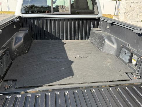 Used 2015 Toyota Tacoma 4x4 Double Cab w/ TRD Off-Road Package image 19