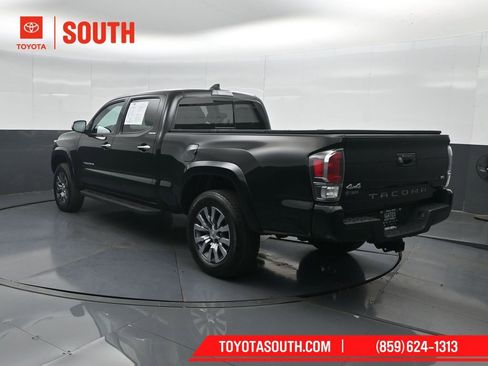 Used 2023 Toyota Tacoma Limited image 8