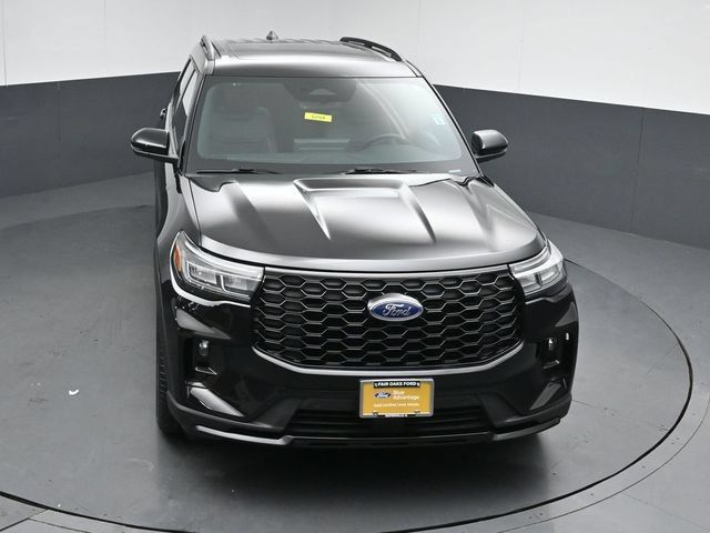 Certified 2025 Ford Explorer ST-Line w/ Premium Package AWD/4WD image 48