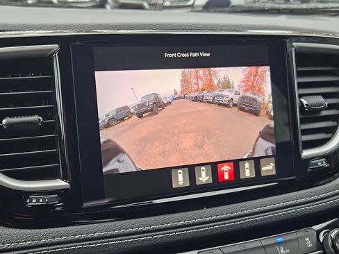 New 2026 Chrysler Pacifica Select image 30