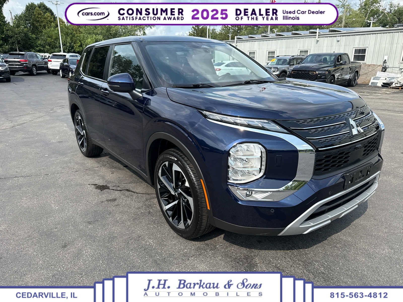 Used 2024 Mitsubishi Outlander SE AWD/4WD image 1