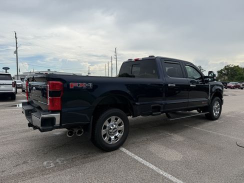 Used 2024 Ford F350 Lariat w/ Lariat Ultimate Package AWD/4WD image 2