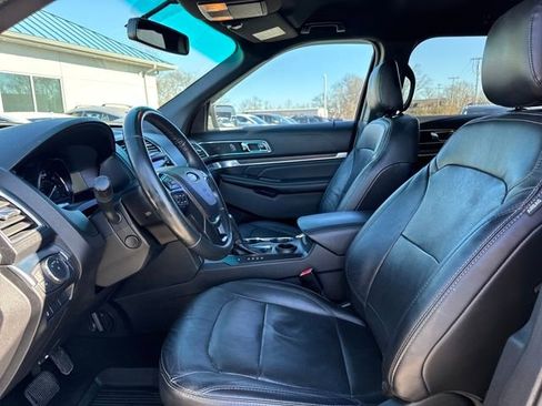 Used 2019 Ford Explorer Limited image 13