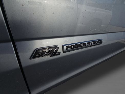 Used 2019 Ford F250 Platinum w/ Platinum Ultimate Package image 16