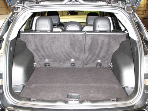 Used 2022 Jeep Compass Latitude image 32