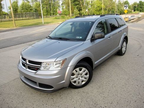 Used 2018 Dodge Journey SE FWD image 4