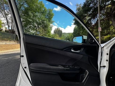 Used 2019 Honda Insight EX image 16