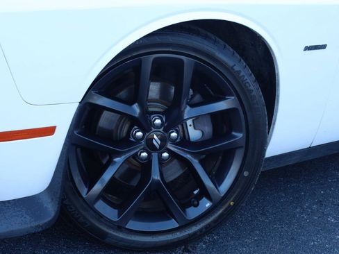 Used 2019 Dodge Challenger R/T w/ Driver Convenience Group image 19