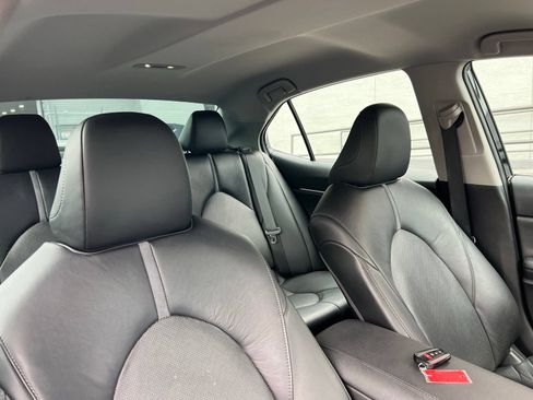 Used 2021 Toyota Camry XLE FWD image 50