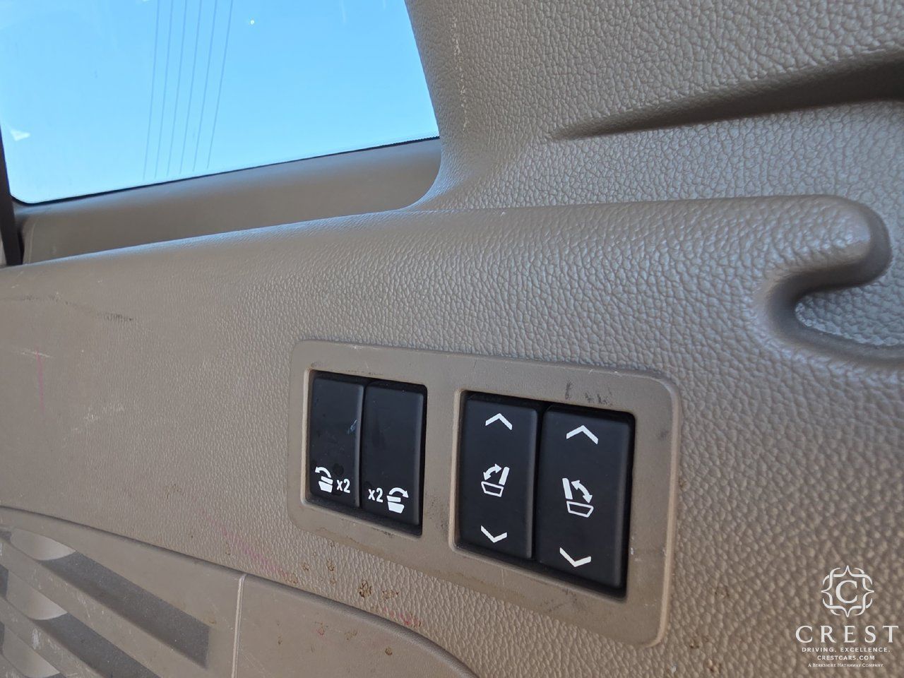 Used 2018 GMC Yukon XL SLT w/ Open Road Package RWD image 27