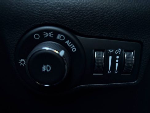 New 2026 Jeep Compass Latitude image 3