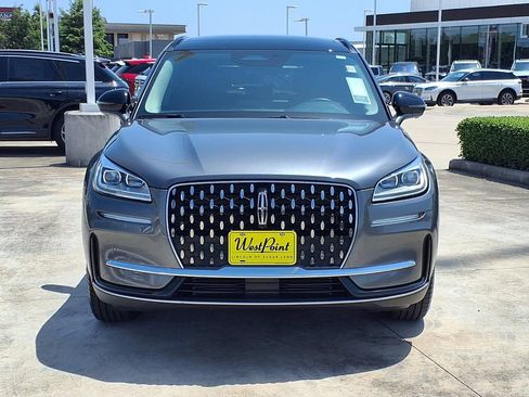 Used 2025 Lincoln Corsair Reserve FWD image 6