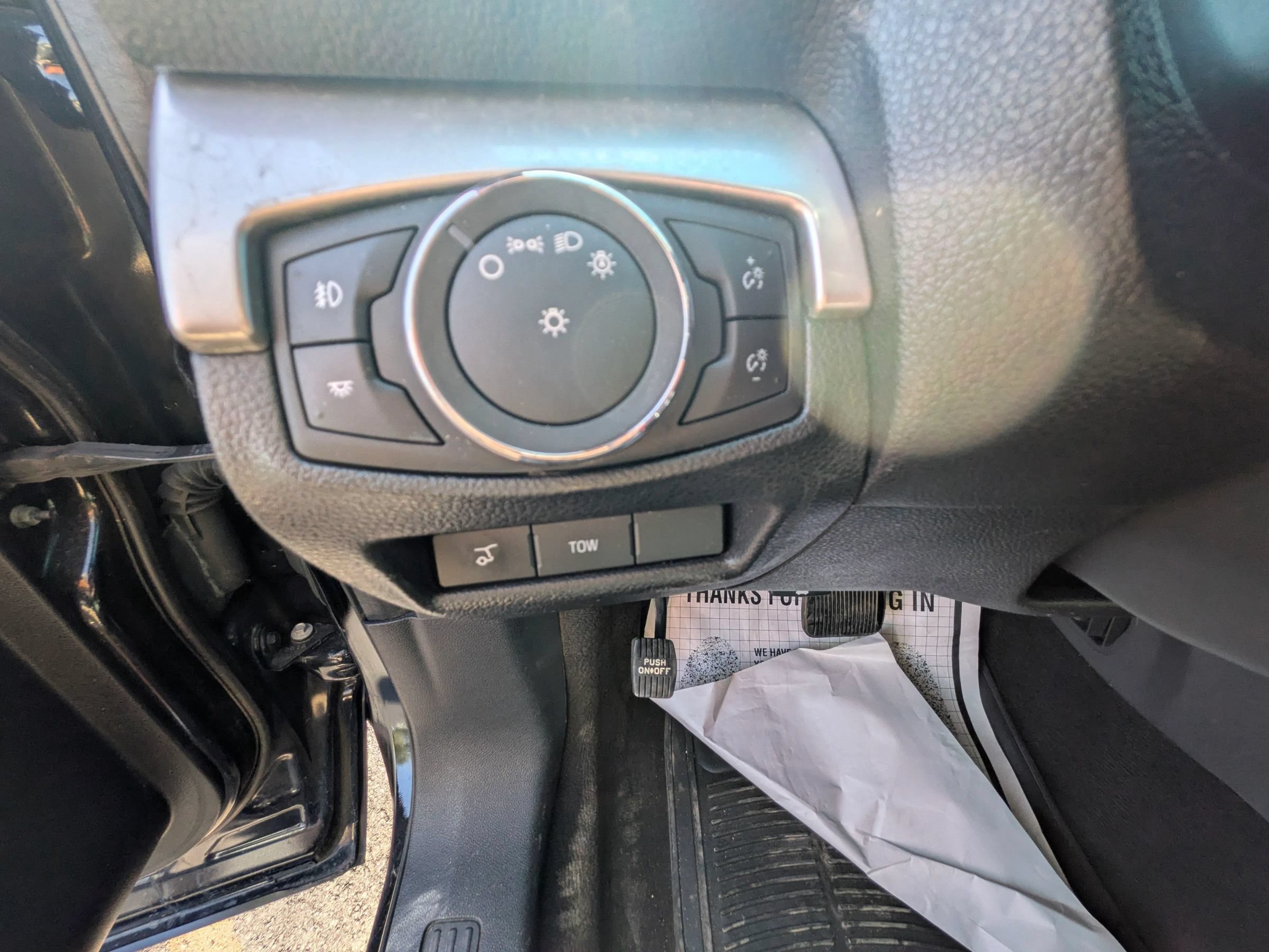 Used 2017 Ford Explorer XLT w/ Equipment Group 202A FWD image 16