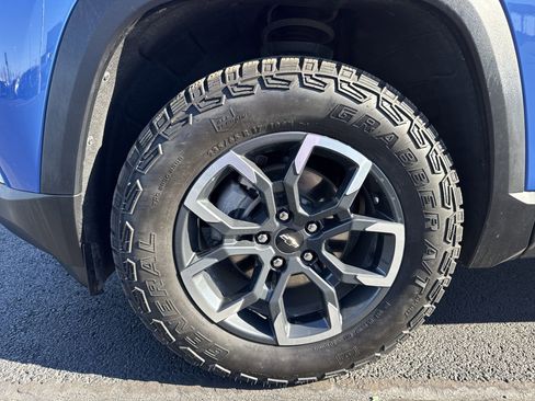 Certified 2025 Chevrolet Equinox ACTIV w/ Safety and Technology Package image 10