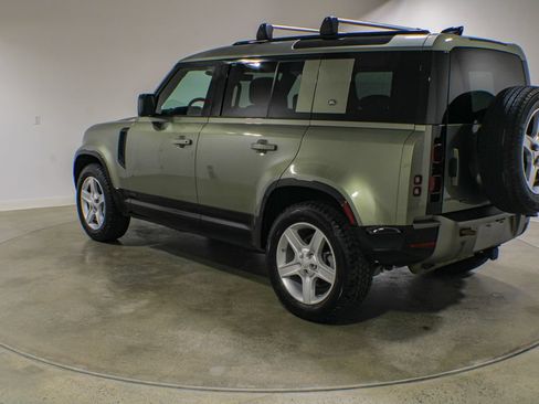 Used 2021 Land Rover Defender 110 X-Dynamic HSE AWD/4WD image 3