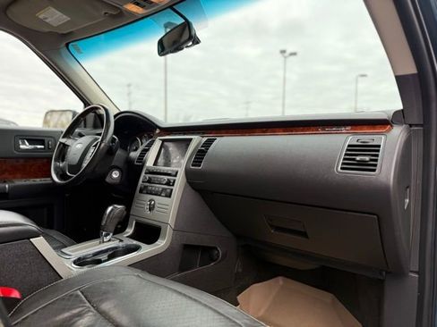Used 2011 Ford Flex Limited w/ Rapid Spec Order Code image 20
