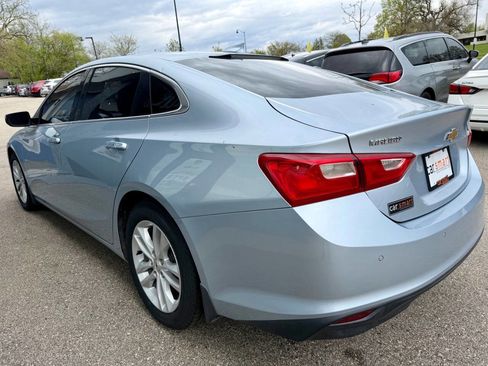 Used 2017 Chevrolet Malibu LT w/ Driver Confidence Package FWD image 8