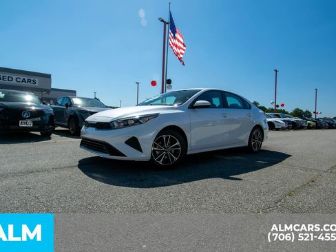 Used 2024 Kia Forte LXS image 11