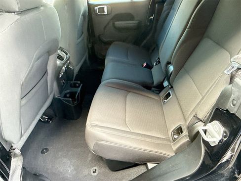 Used 2021 Jeep Gladiator Sport image 29