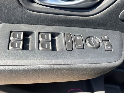 Used 2025 Honda Pilot TrailSport image 7