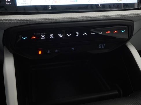 New 2026 Jeep Cherokee Laredo AWD/4WD image 23