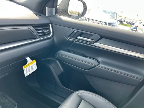 New 2026 GMC Terrain Elevation w/ Elevation Premium Package AWD/4WD image 28