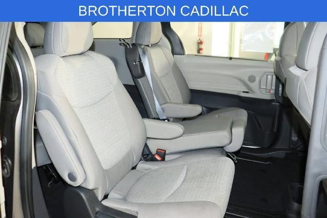 Used 2024 Toyota Sienna LE AWD/4WD image 31