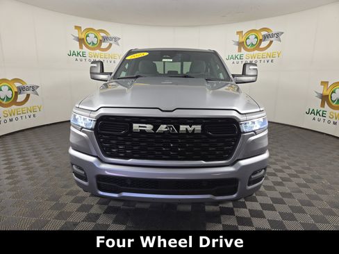 Certified 2025 RAM 1500 Big Horn AWD/4WD image 3