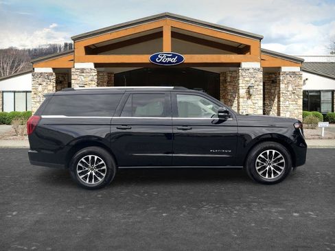 Used 2025 Ford Expedition Max Platinum AWD/4WD image 4