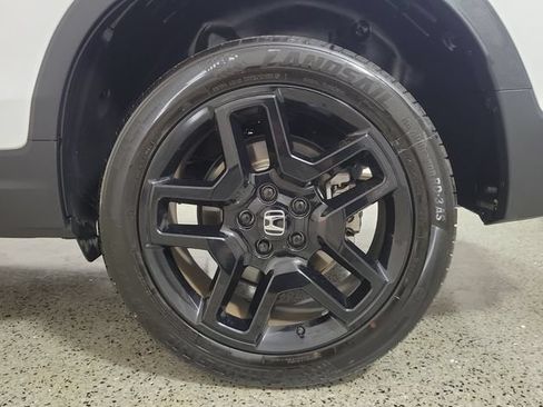 Used 2024 Honda Passport Black Edition image 5
