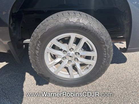 Used 2019 Chevrolet Silverado 1500 LT w/ All-Star Edition image 7