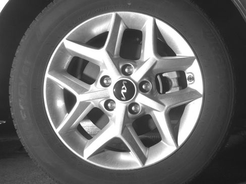 Used 2025 Kia Soul LX w/ LX Technology Package FWD image 13