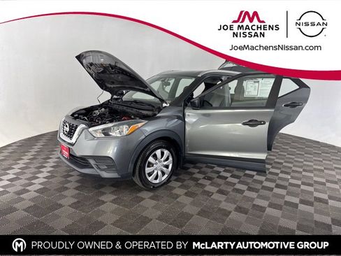 Used 2019 Nissan Kicks S image 10