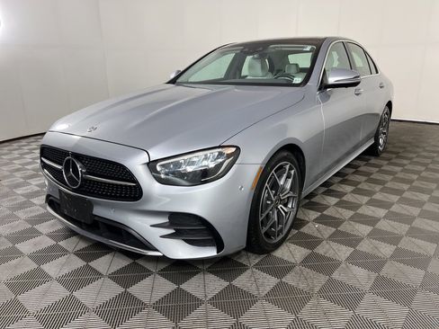 Certified 2022 Mercedes-Benz E 350 4MATIC Sedan image 23