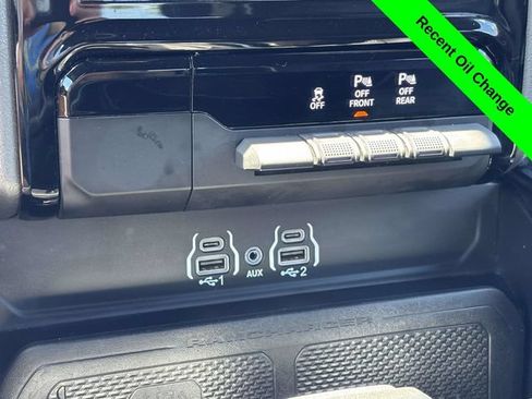 Used 2025 RAM 1500 Laramie AWD/4WD image 23