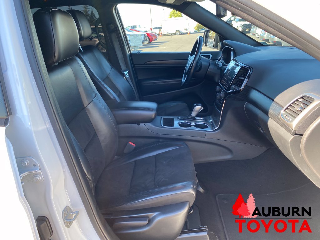 Used 2020 Jeep Grand Cherokee Altitude AWD/4WD image 21