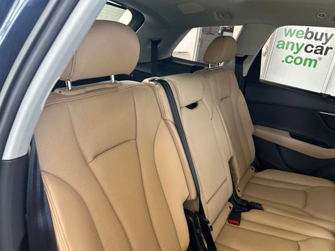 Used 2025 Audi Q7 3.0T Premium Plus w/ Premium Plus Package AWD/4WD image 36