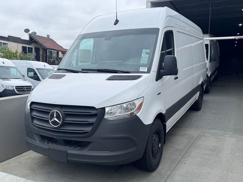 Used 2024 Mercedes-Benz eSprinter 170 Cargo image 6
